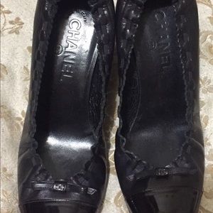 Chanel Ballerina Heels w/ scalloped trim size 38.5